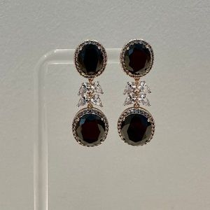 Fancy Drop Earring, Black - Gold Plated